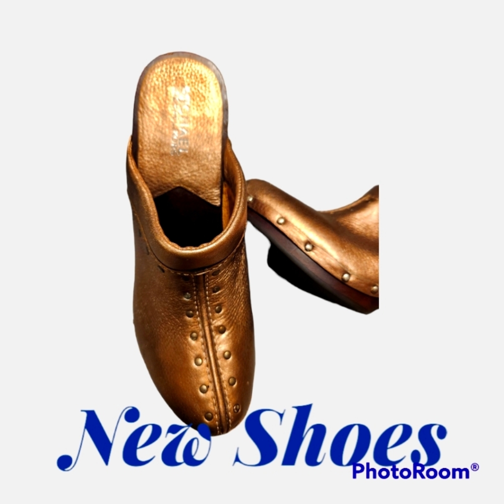 Bold Gold Michael Kors Clogs, 7.5 Brand New